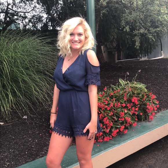 Meet your Posher, Taylor - Picture 2 of 4